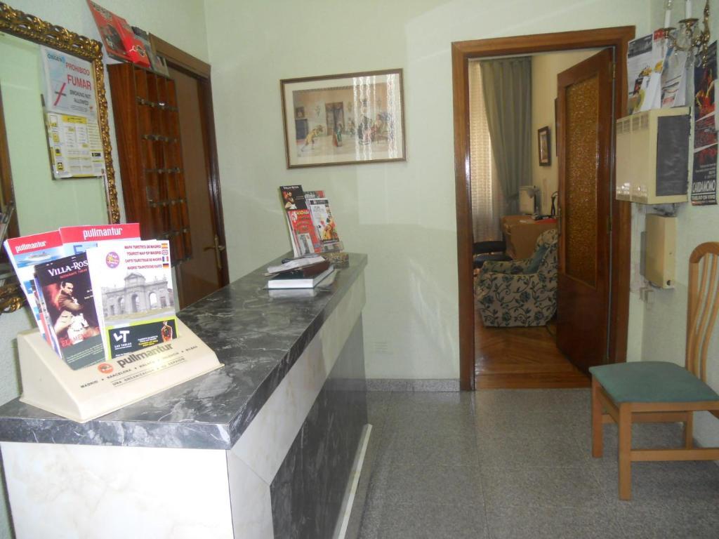 Hostal Olga - Madrid — Fotos 1